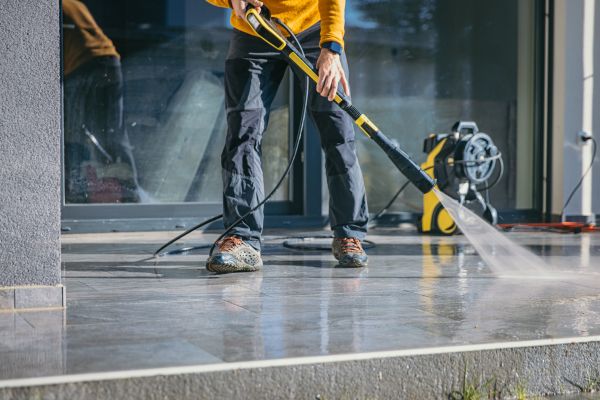 Concrete Cleaning in Yorba Linda
