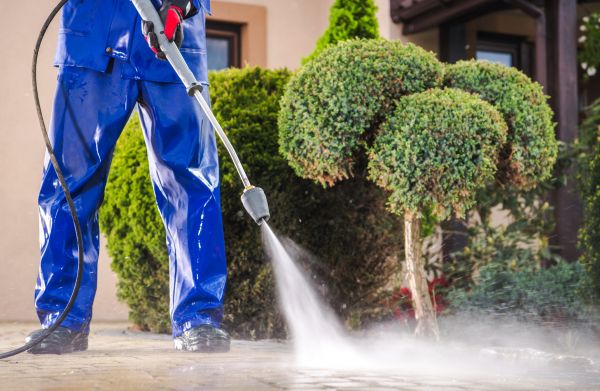 Driveway Cleaning in Yorba Linda