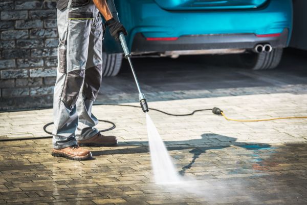 Cost of Driveway Pressure Washing in Yorba Linda