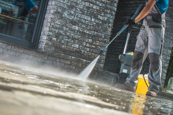 Power Cleaning in Yorba Linda