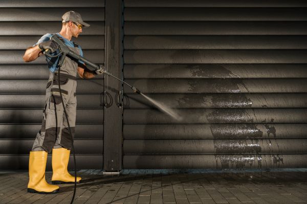 Garage Power Washing in Yorba Linda
