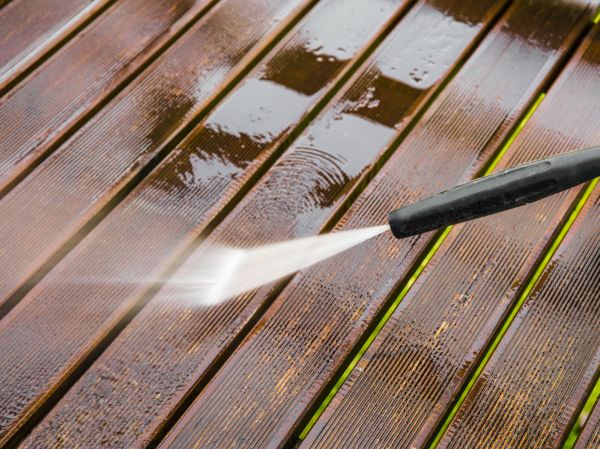 Balcony Cleaning in Yorba Linda