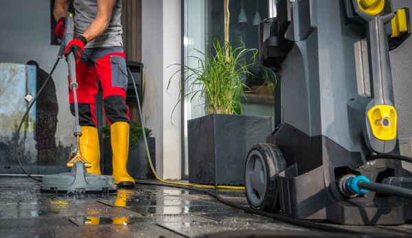 Commercial Pressure Cleaning in Yorba Linda