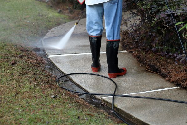 Sidewalk Pressure Cleaning in Yorba Linda
