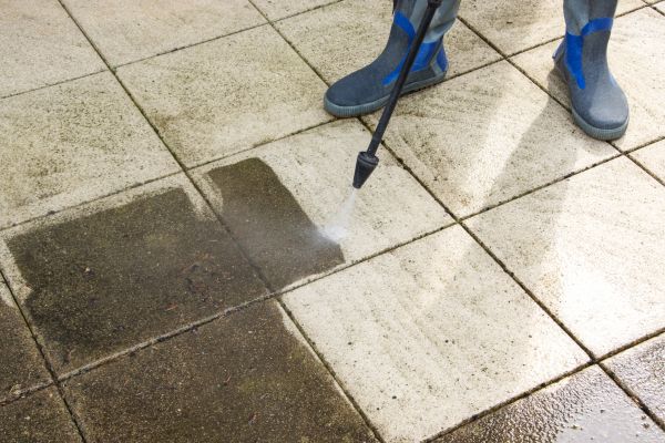 Outdoor Concrete Cleaning in Yorba Linda