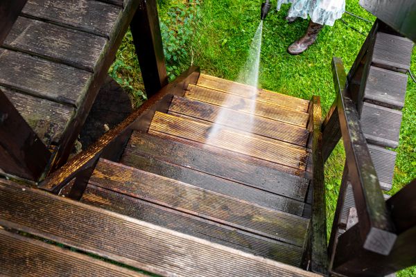 Wood Power Washing in Yorba Linda