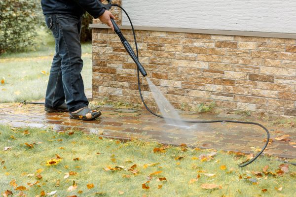 Residential Powerwashing in Yorba Linda
